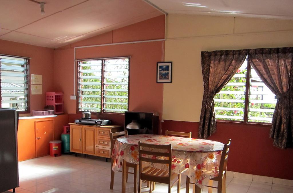 Mile 36 Lodge Kampong Kundassan Εξωτερικό φωτογραφία